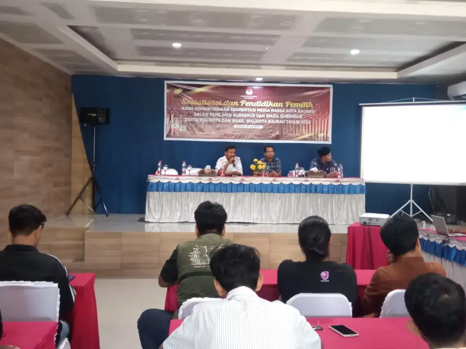 KPU Baubau Gelar Sosialisasi dan Pendidikan Pemilih Dihadiri Puluhan Wartawan