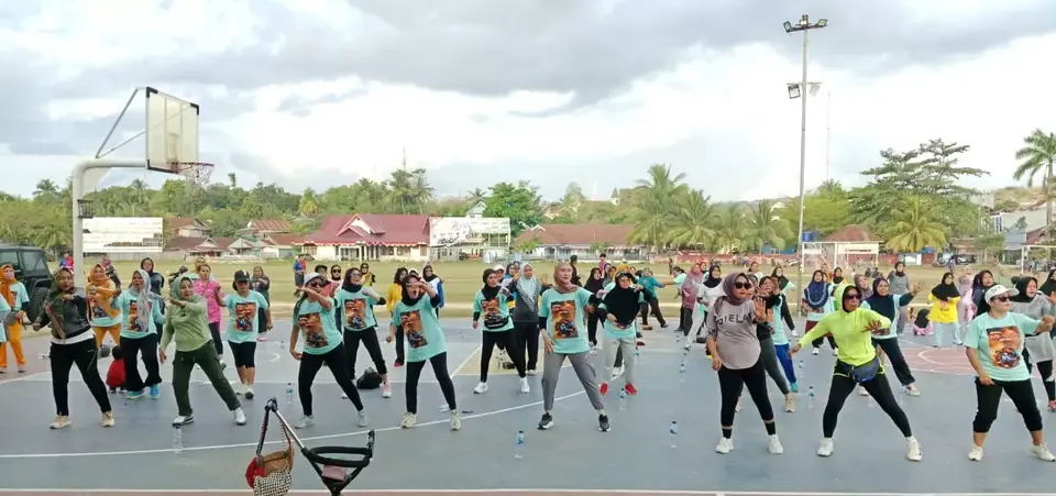 Rutin Gelar Senam Sehat Ceria, Shella Nur Ari Raharja: Perempuan Berjaya dan Baubau Berjaya Ok Gass