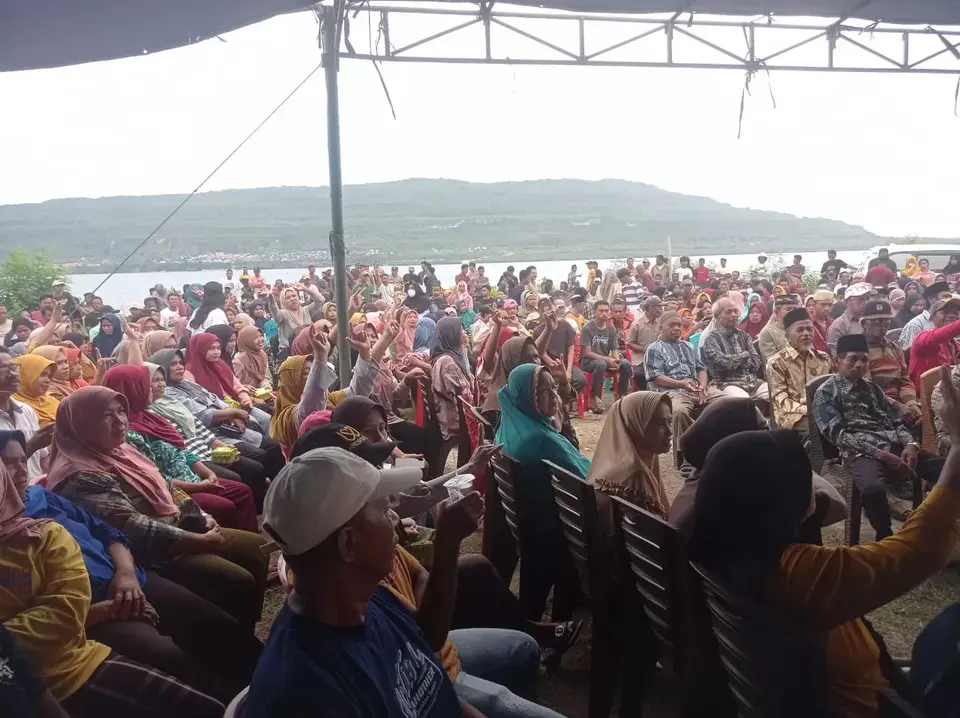 Pengukuhan Tim Pemenangan Sampolawa Aliadi-La Ode Rusyamin Dipadati Warga