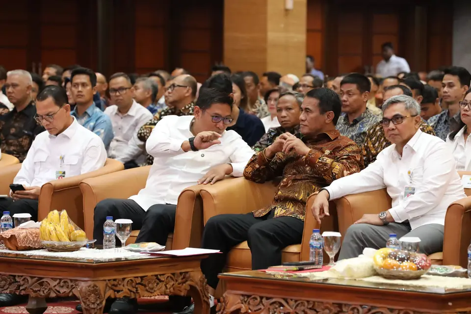 Bersih-bersih, Merah Putih!’ Mentan Amran Ajak Dialog Mitra untuk Kuatkan Integritas
