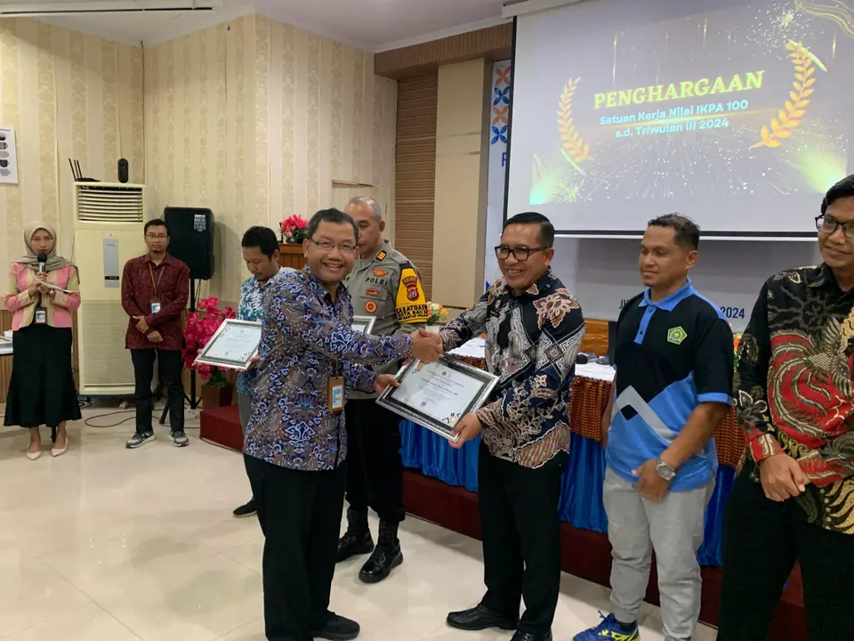 Lapas Kelas llA Baubau Terima Dua Penghargaan Bergengsi dari KPPN