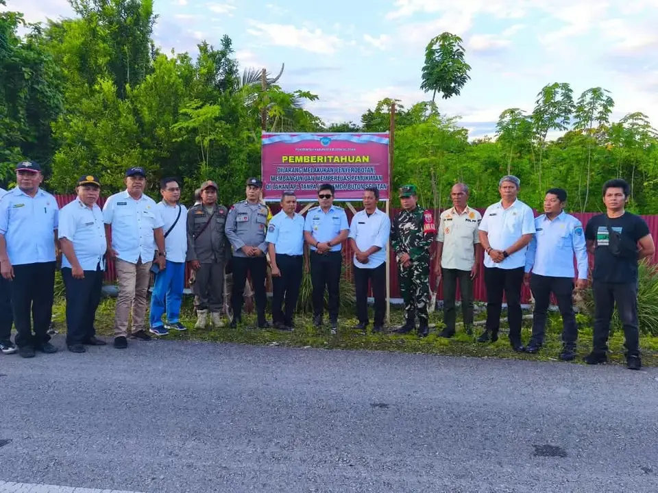 Plang Larangan Penggunaan APL tanpa Izin Pemkab Busel Dicabut OTD