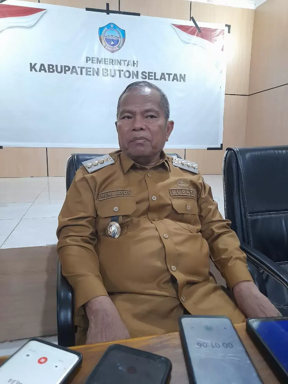 Bupati Busel Akan Sikat ASN Ikut Politik Praktis