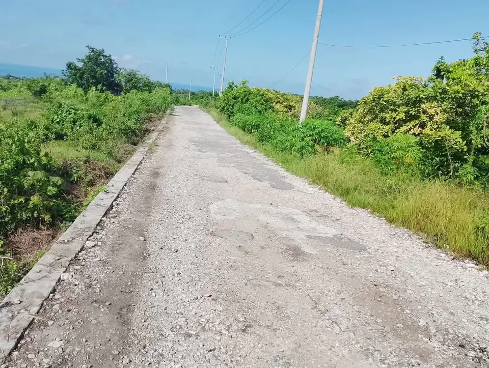 Infrastruktur Jalan di Busel Butuh Perhatian Pemkab