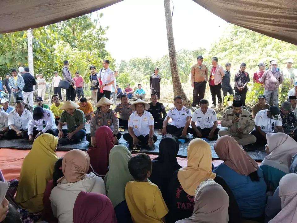 Bupati Mubar Serap Aspirasi Petani di Lakanaha
