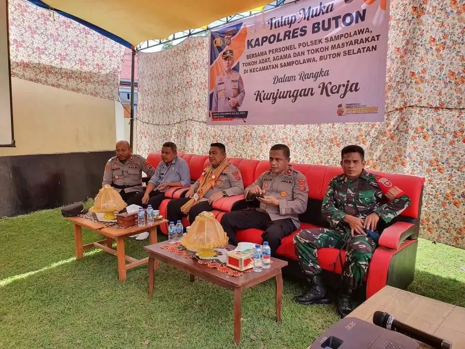 Kapolres Buton Tatap Muka Bersama Personel Hingga warga di Busel