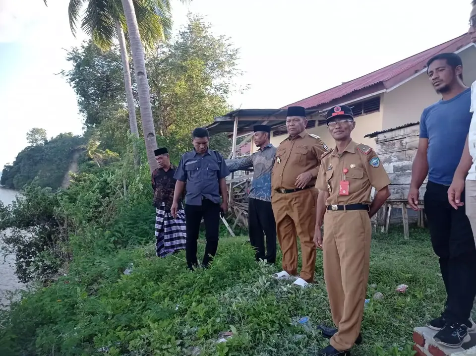 Bupati Adios Janji Bangun Pelabuhan Samudra di Sampolawa