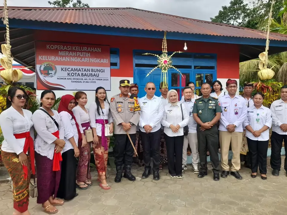 Wali Kota Baubau Luncurkan 43 Kopeasi Merah Putih
