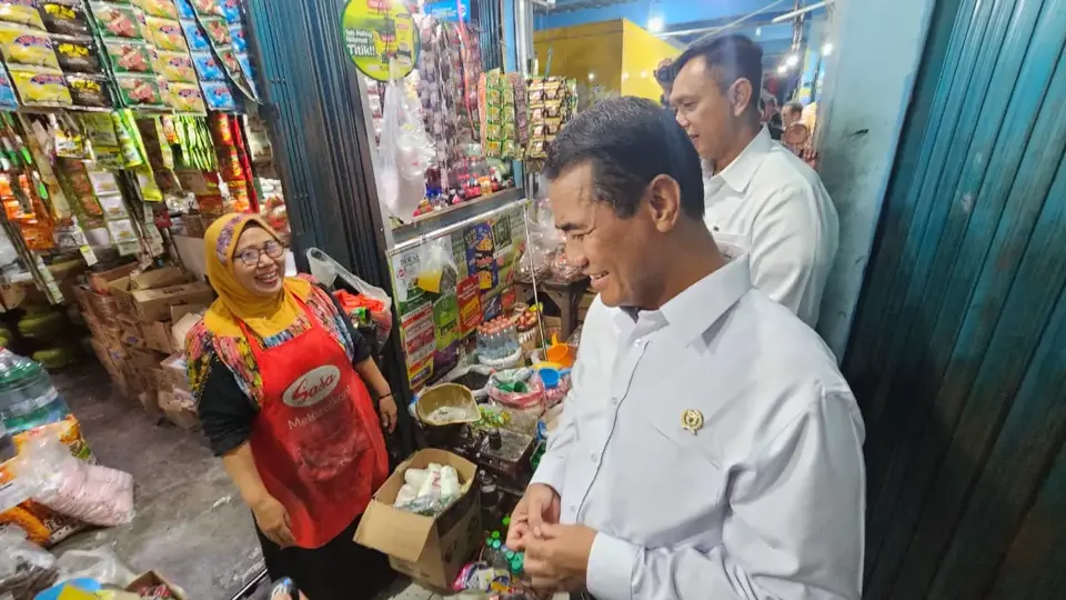 Mentan Amran : SPHP Masif Digelontorkan, Harga Beras Berangsur Turun