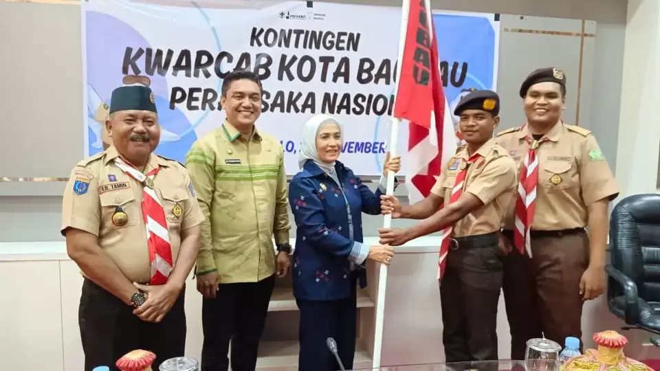 Wa Ode Hamsina Bolu Pimpin Pelepasan Kontingen Peransakanas Kota Baubau