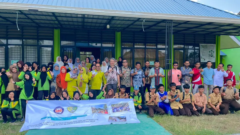 Tingkatkan Kesiapsiagaan Bencana, UHO Gelar Simulasi Tanggap Darurat di SMAN 8 Konsel