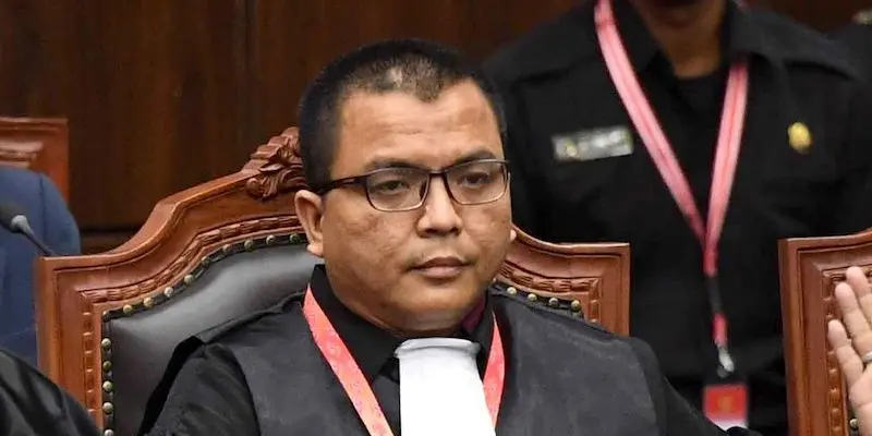 Kubu Denny Yakin MK Makxulkan Gibran